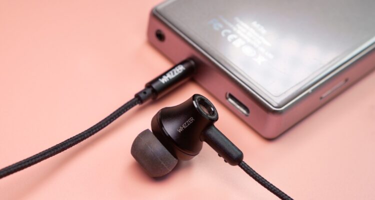 Whizzer BS1 earphone 4