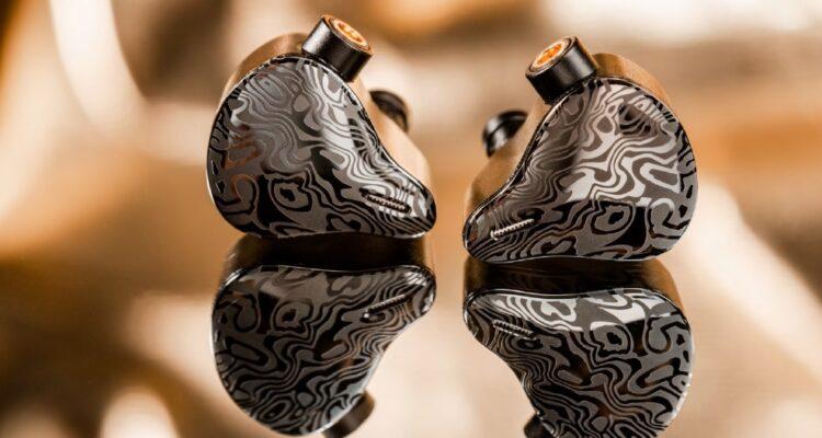 Dunu Vulkan Hybrid IEM 11