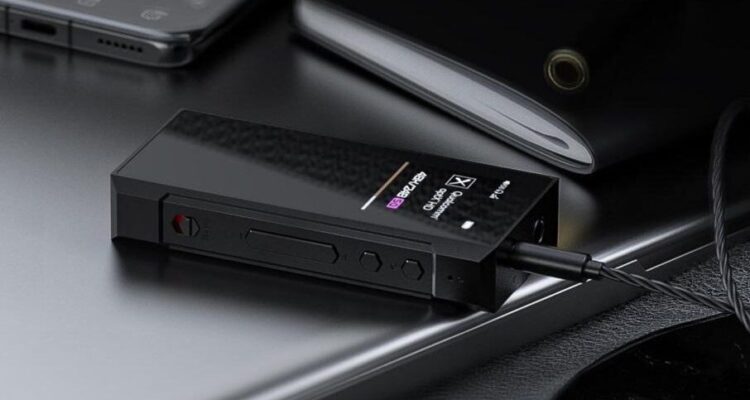 Fiio BTR7 THX Portable Bluetooth DAC AMP e1655387942998