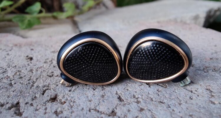 TRN Kirin Planar Review 11 e1658582433904