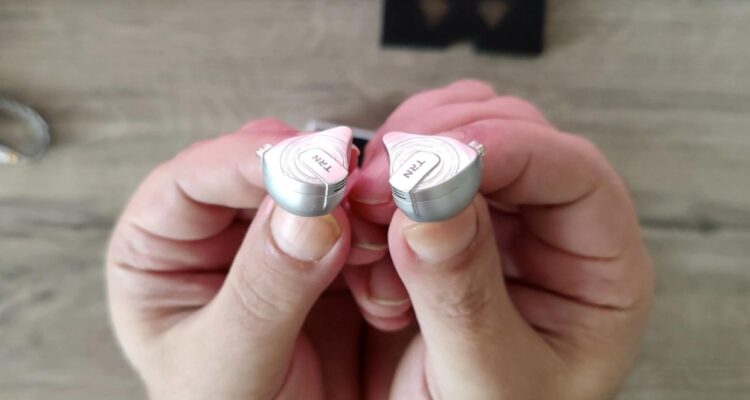 TRN ST5 Unboxing FR Graph e1662558199778