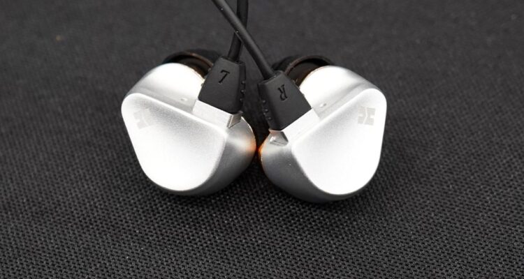 HIFIMAN Svanar IEM e1674214435969