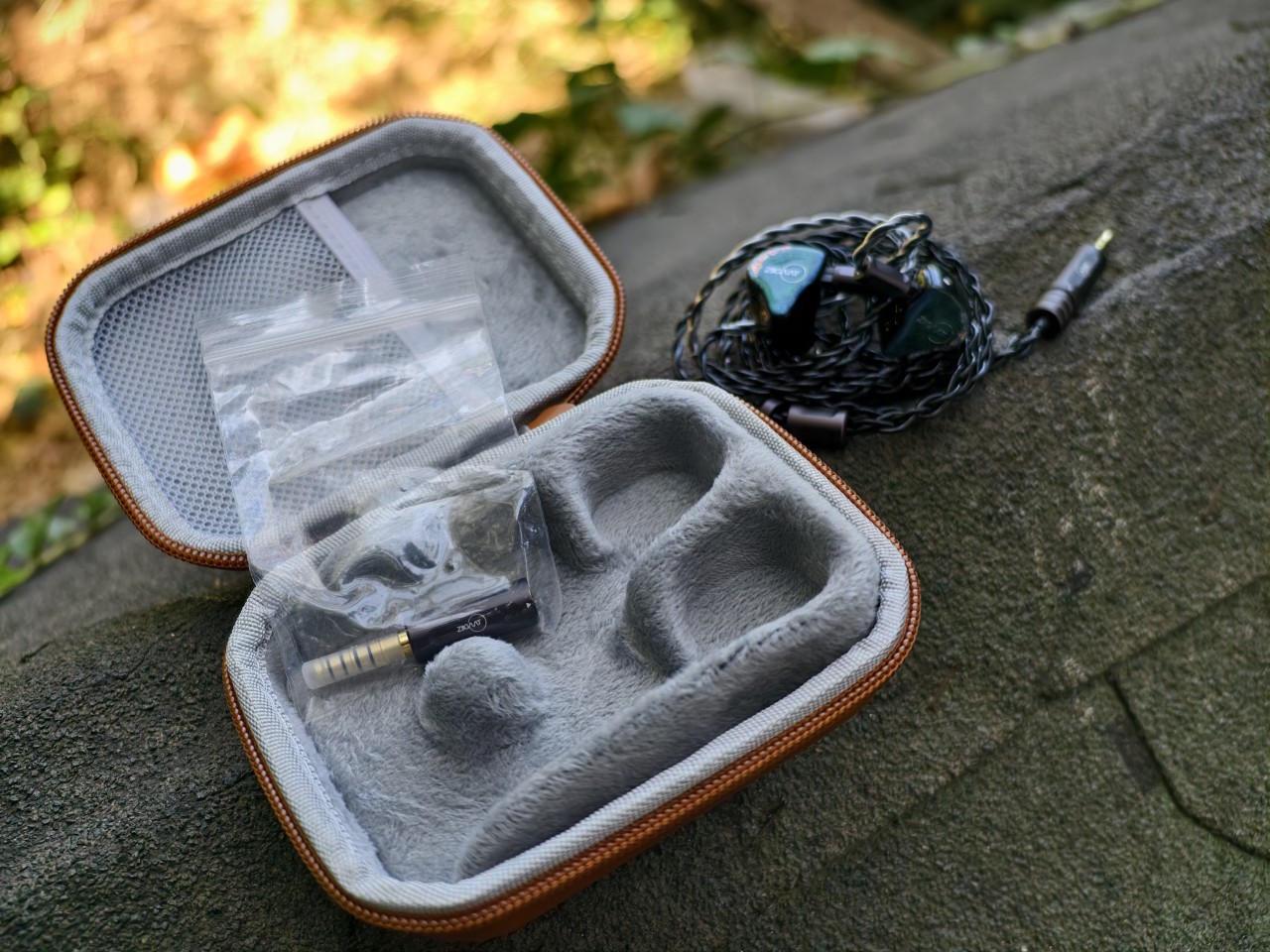 ZiiGaat Luna Review 119 ZiiGaat Luna Review