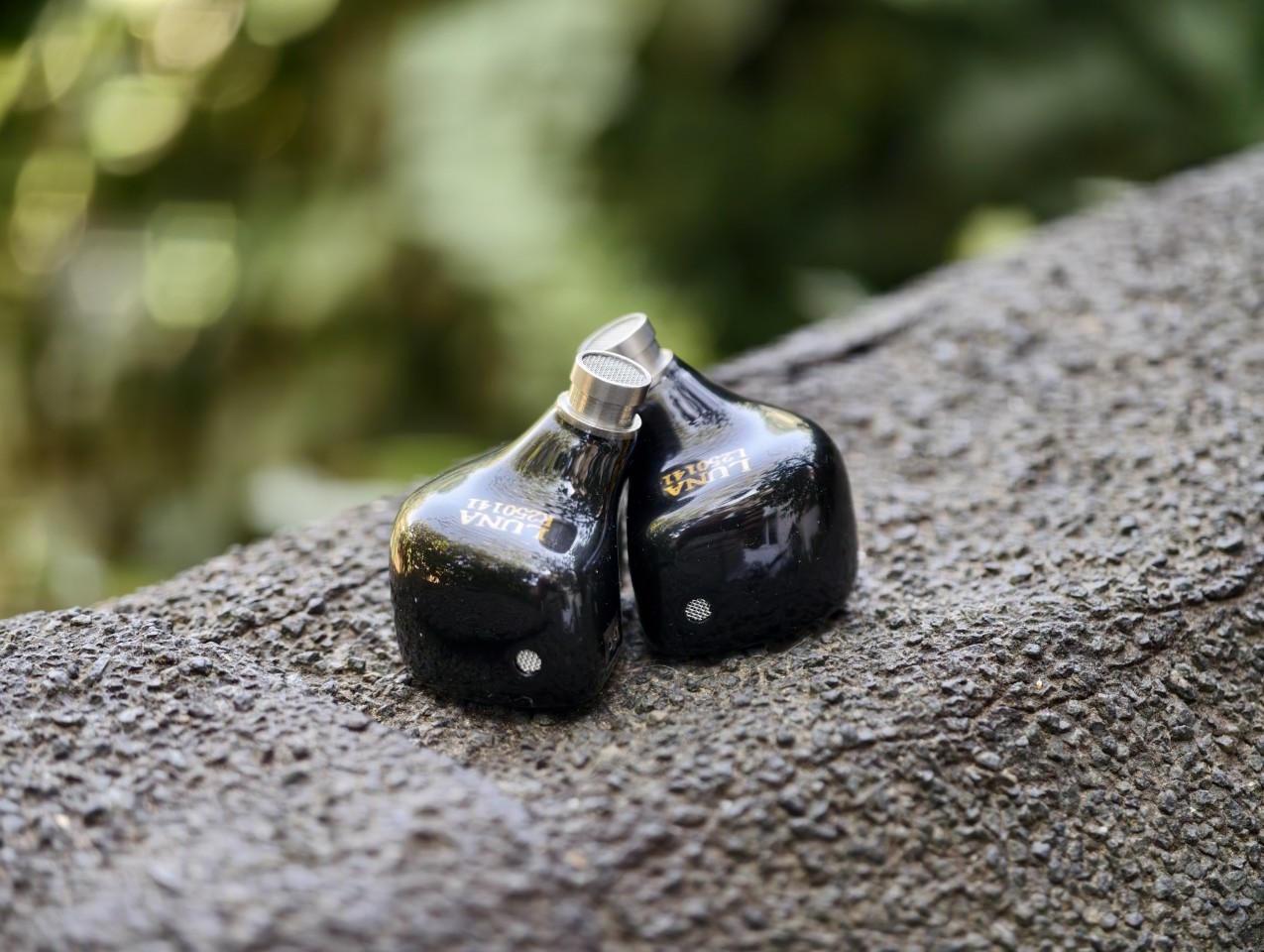 ZiiGaat Luna Review 120 ZiiGaat Luna Review